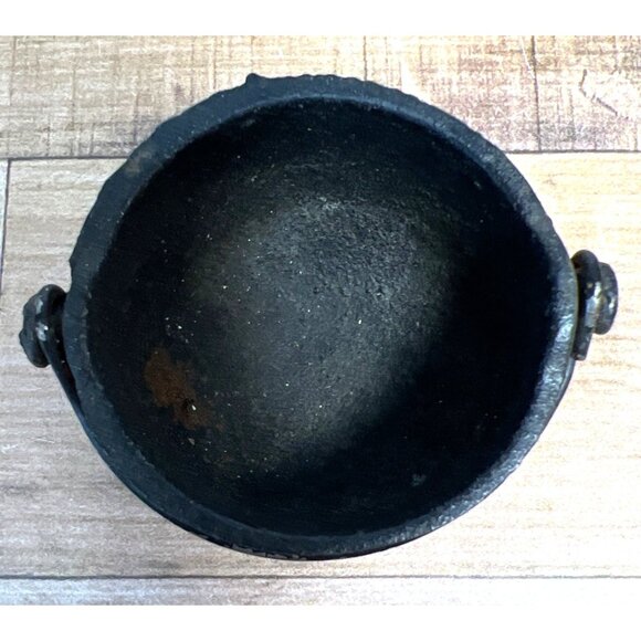 Vintage Black Cast Iron Mini Cauldron With Handle - Picture 2 of 4